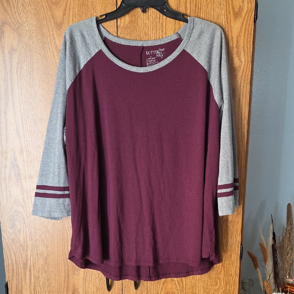 Terra & Sky Women's Maroon and Gray Long Sleeve Top